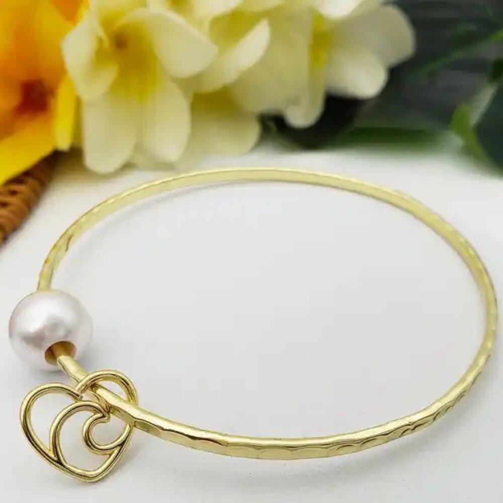White Shell Heart Wave Charm Bracelet